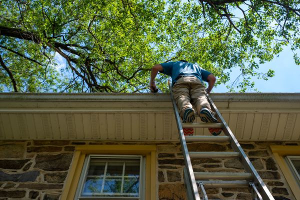 Industrial Gutter Cleaning in Ramona